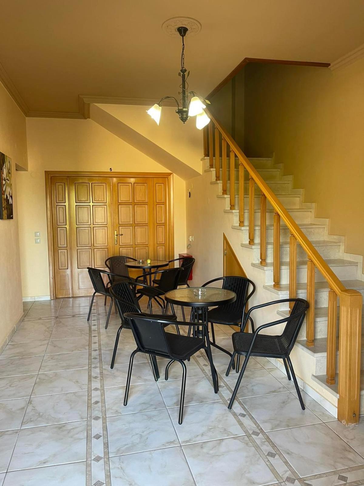 Villa Pinotsi سيمي المظهر الخارجي الصورة