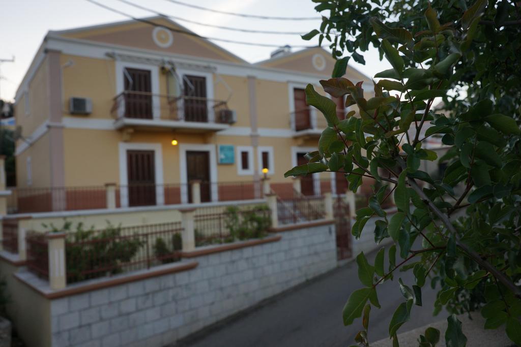 Villa Pinotsi سيمي المظهر الخارجي الصورة
