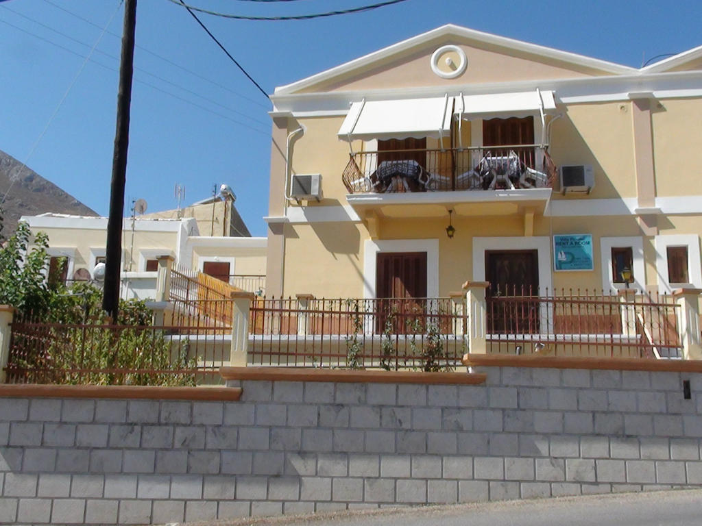 Villa Pinotsi سيمي المظهر الخارجي الصورة